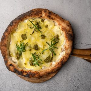 #4 Mascarponecreme // danske kartofler // rosmarin // bøffel mozzarella  // Havsalt (bestilles inden kl. 14.00)