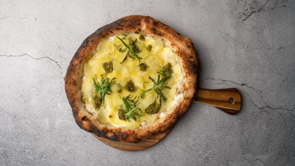 #4 Mascarponecreme // danske kartofler // rosmarin // bøffel mozzarella  // Havsalt (bestilles inden kl. 14.00)